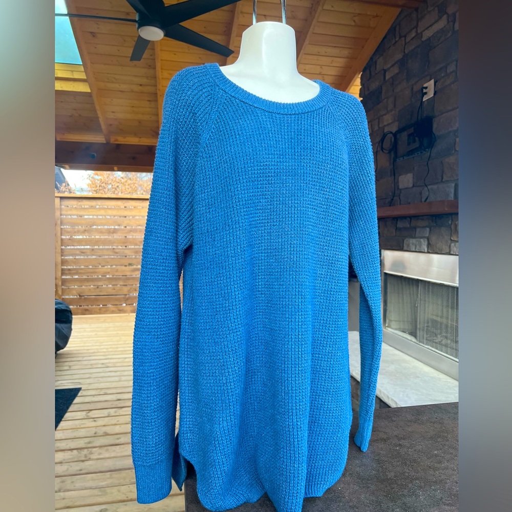 Size XL CORE Waffle knit sweater
